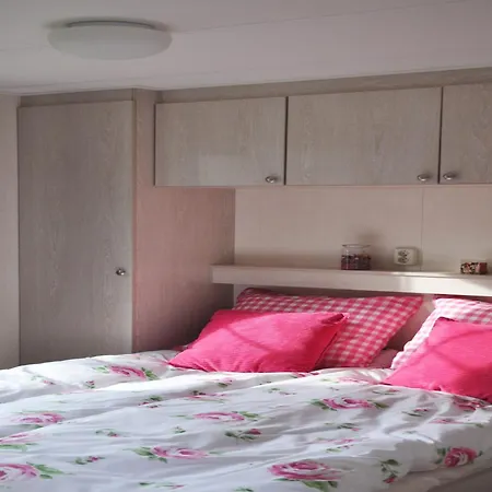 Detached With Garden And Wifi In Limburg Chalet